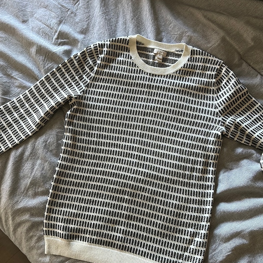 Like New! JCrew Factory lightweight sweater.